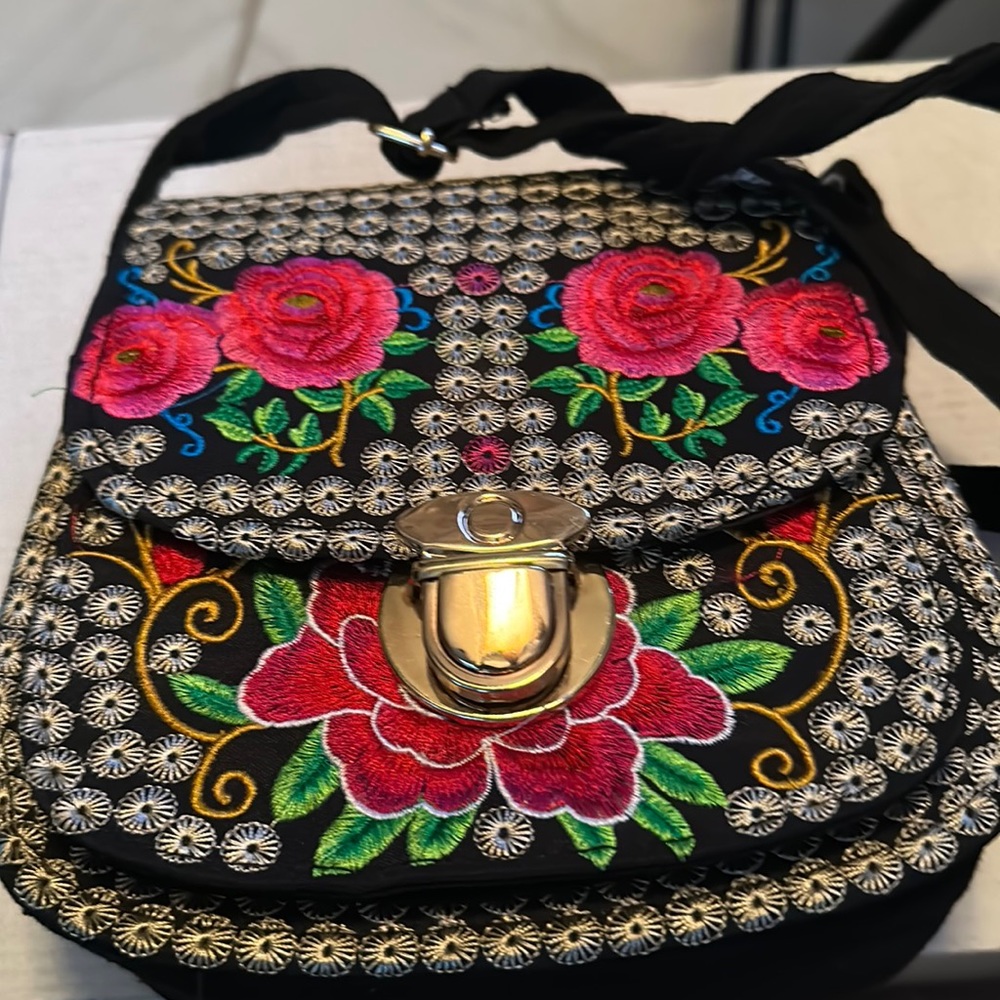 SMALL CROSSBODY SHOULDER BAG